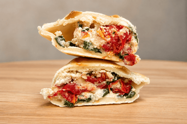 Empanada de Espinafre com Ricota e Tomate Seco